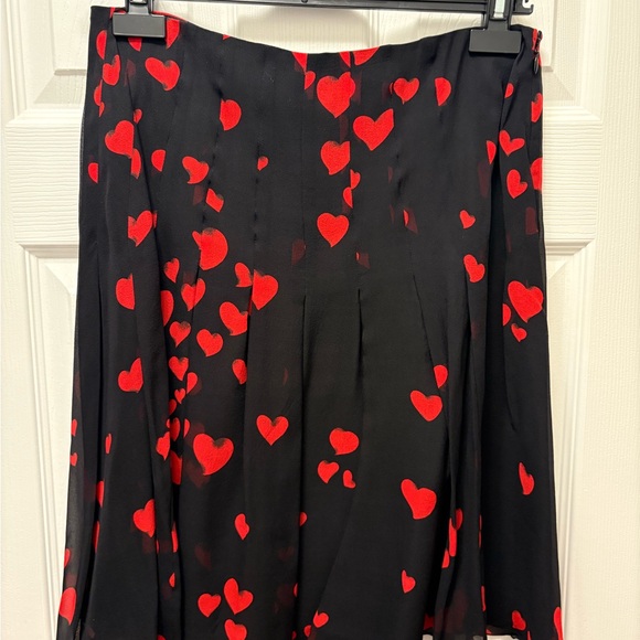 Vintage Moschino Cheap and Chic Black Jacket & Skirt with Red Heart Pattern - Picture 4 of 12